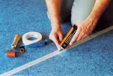 how-and-what-to-glue-the-joints-of-linoleum-v10v0q40-222x150