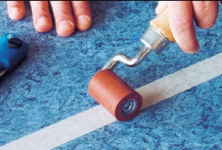 how-and-what-to-glue-the-joints-of-linoleum-v7v0q40-222x150
