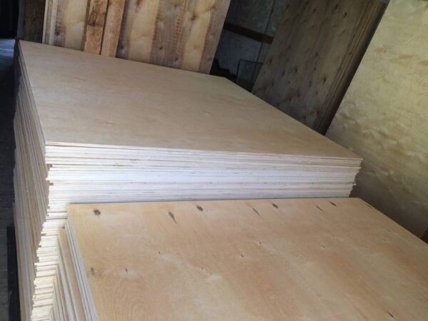 plywood-1525x1525x12mm-960x720-w1v0q70